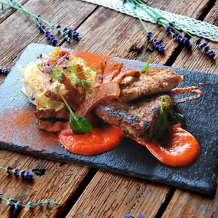 Szekszárd 塔克勒库里亚旅馆酒店 外观 照片