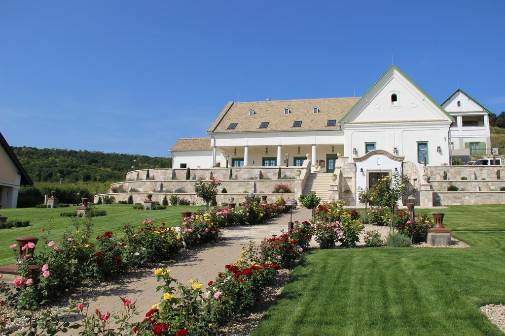 Szekszárd 塔克勒库里亚旅馆酒店 外观 照片
